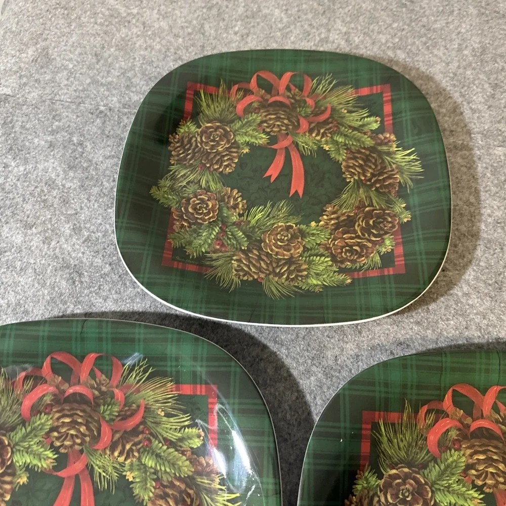 Vintage Keller-Charles Set Of 5 Holiday  Melamine  Plates Christmas Wreath